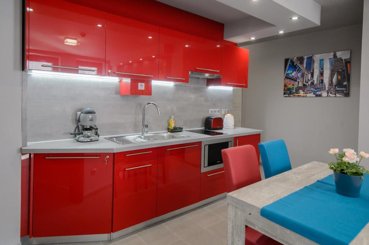 Hr Apartmanhaz เอ็กเกอร์ ภายนอก รูปภาพ