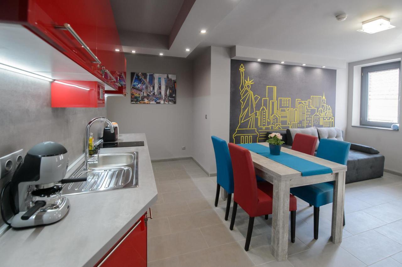 Hr Apartmanhaz เอ็กเกอร์ ภายนอก รูปภาพ